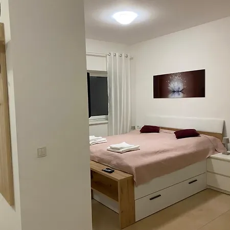 Privat Sanela * Payerbach